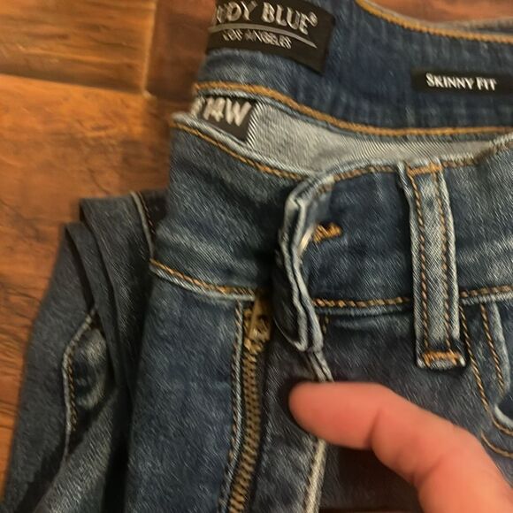 Judy Blue Skinny Fit Factory Distressed Ripped Blue Denim Raw Hem Jeans Boho - Picture 7 of 11